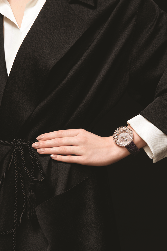 ZAMANA LÜKS DOKUNUŞ