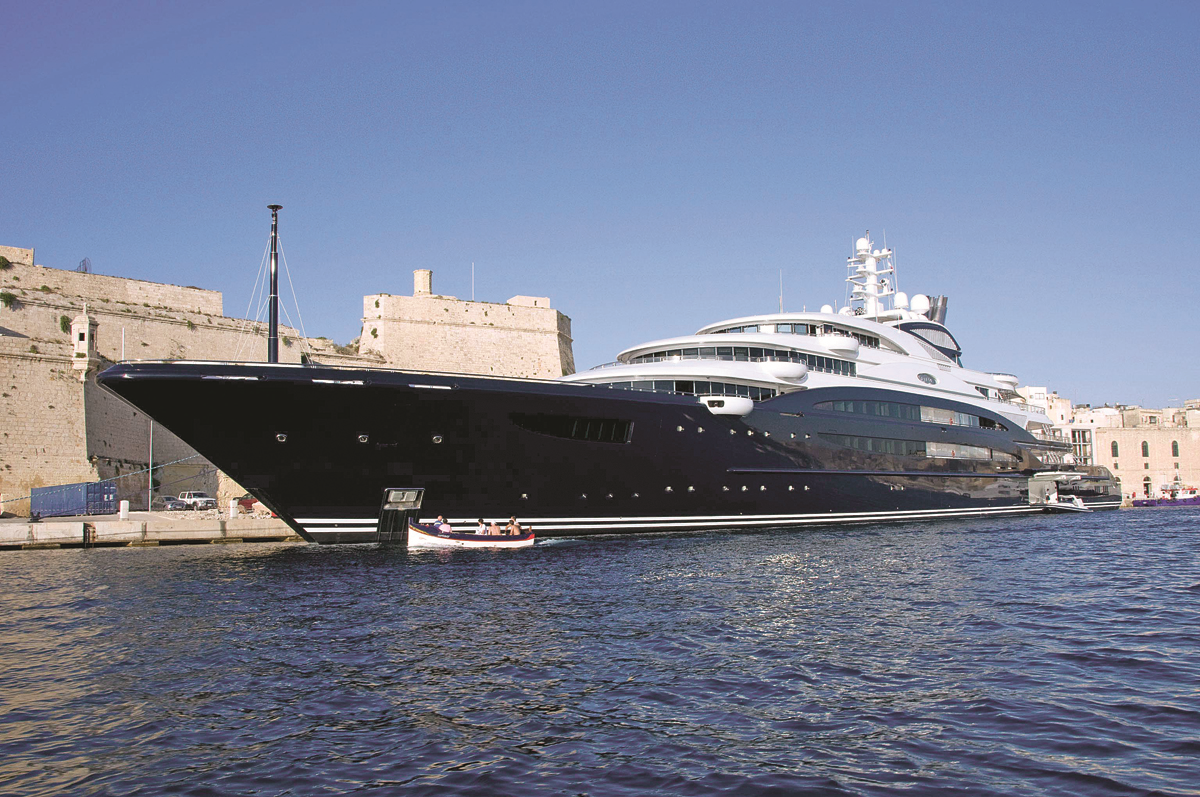 PAHA BİÇİLEMEZ YATLAR