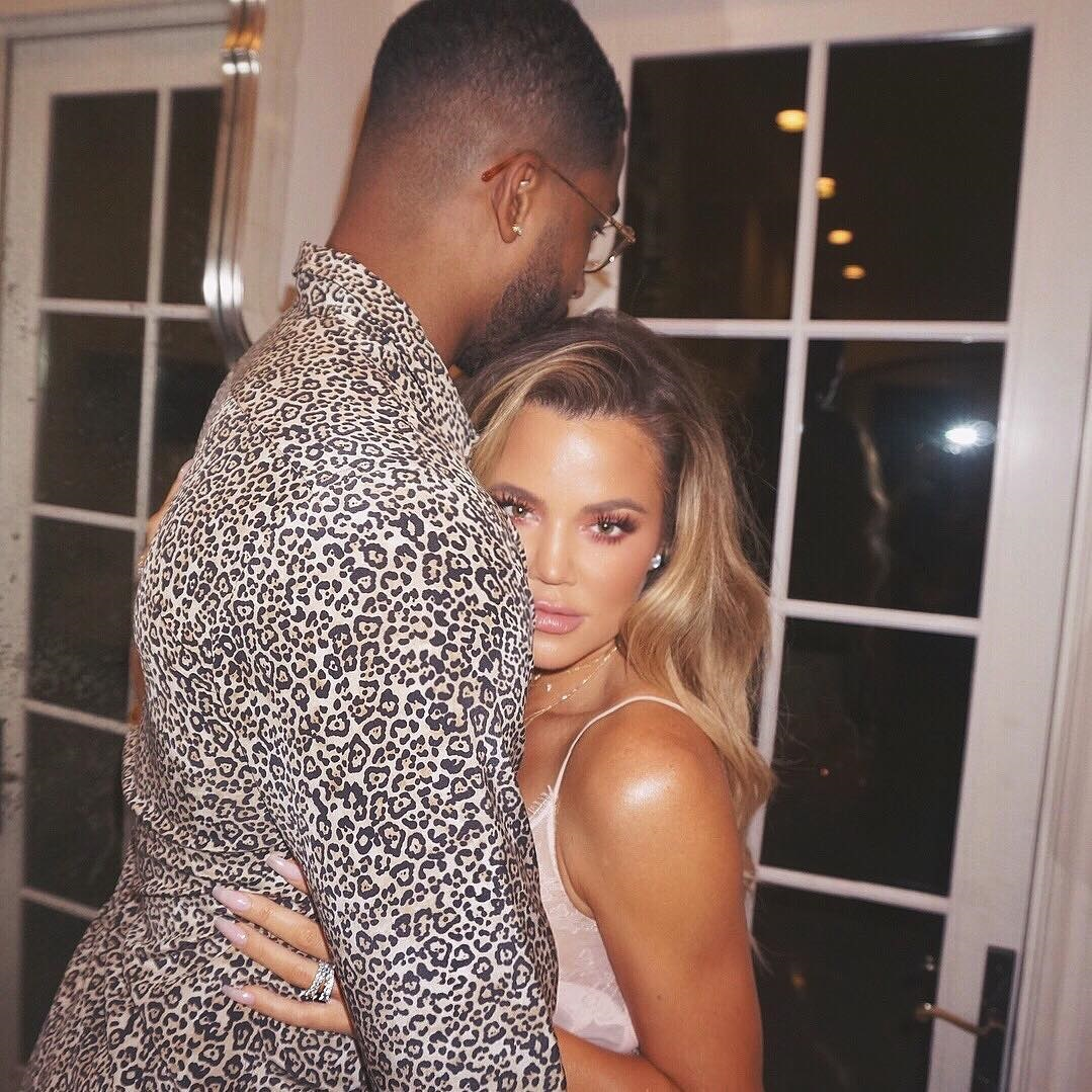 KHLOE KARDASHIAN DOĞUM YAPTI