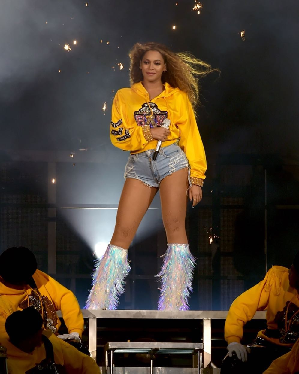 BEYONCE COACHELLA FESTİVALİNE DAMGA VURDU
