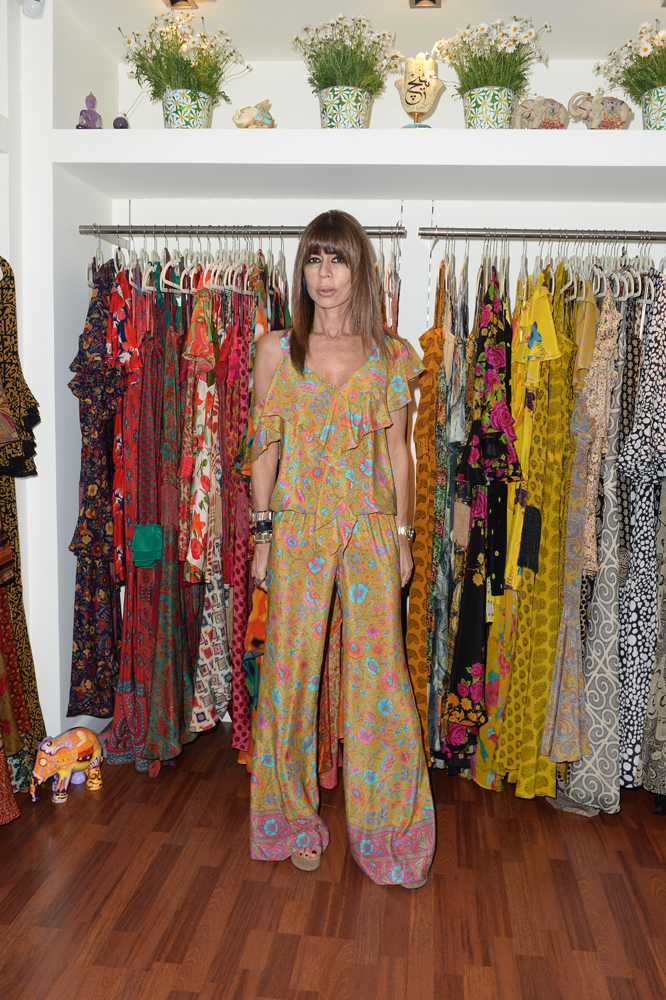 ŞEBNEM ÇAPA YENİ KOLEKSİYONUNU TANITTI