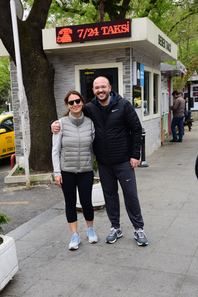 BEBEK SAHİLİNDE YÜRÜYÜŞE ÇIKANLAR