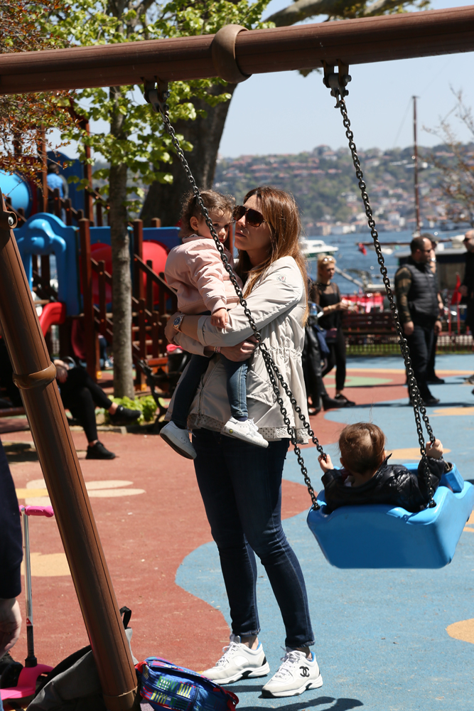 İSTANBUL CADDELERİ