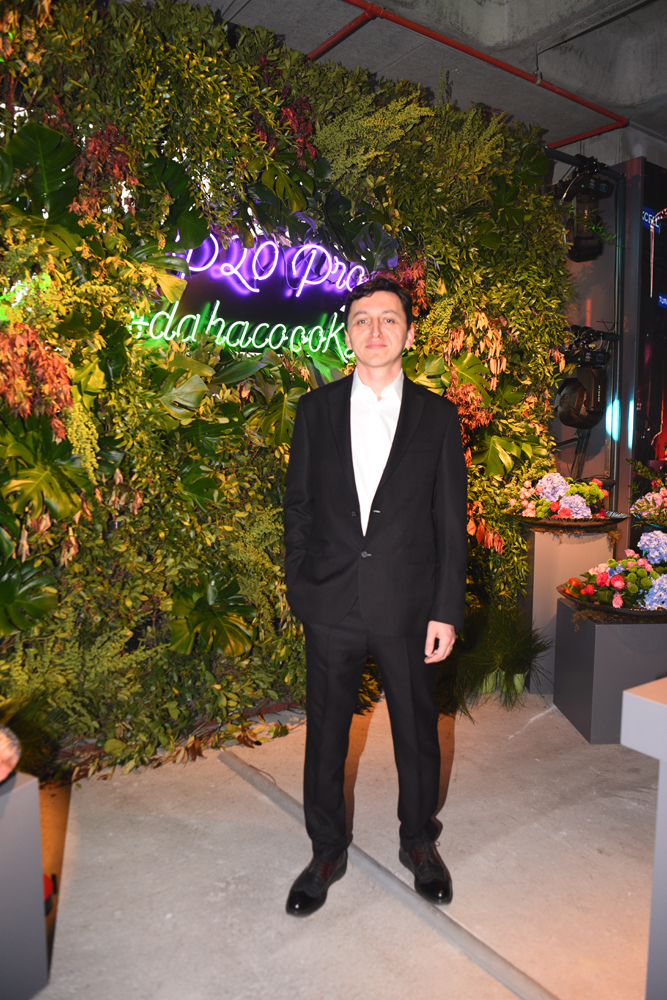 HUAWEIDEN RENKLİ PARTİ