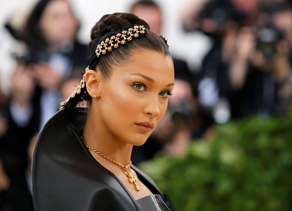 MET GALADA DİKKAT ÇEKEN SAÇ VE MAKYAJLAR