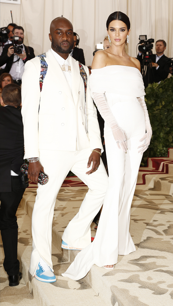 MET GALA KIRMIZI HALI