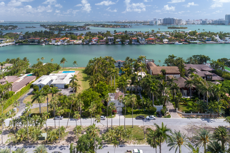 AL CAPONENİN MİAMİDEKİ EVİ SATIŞA ÇIKTI