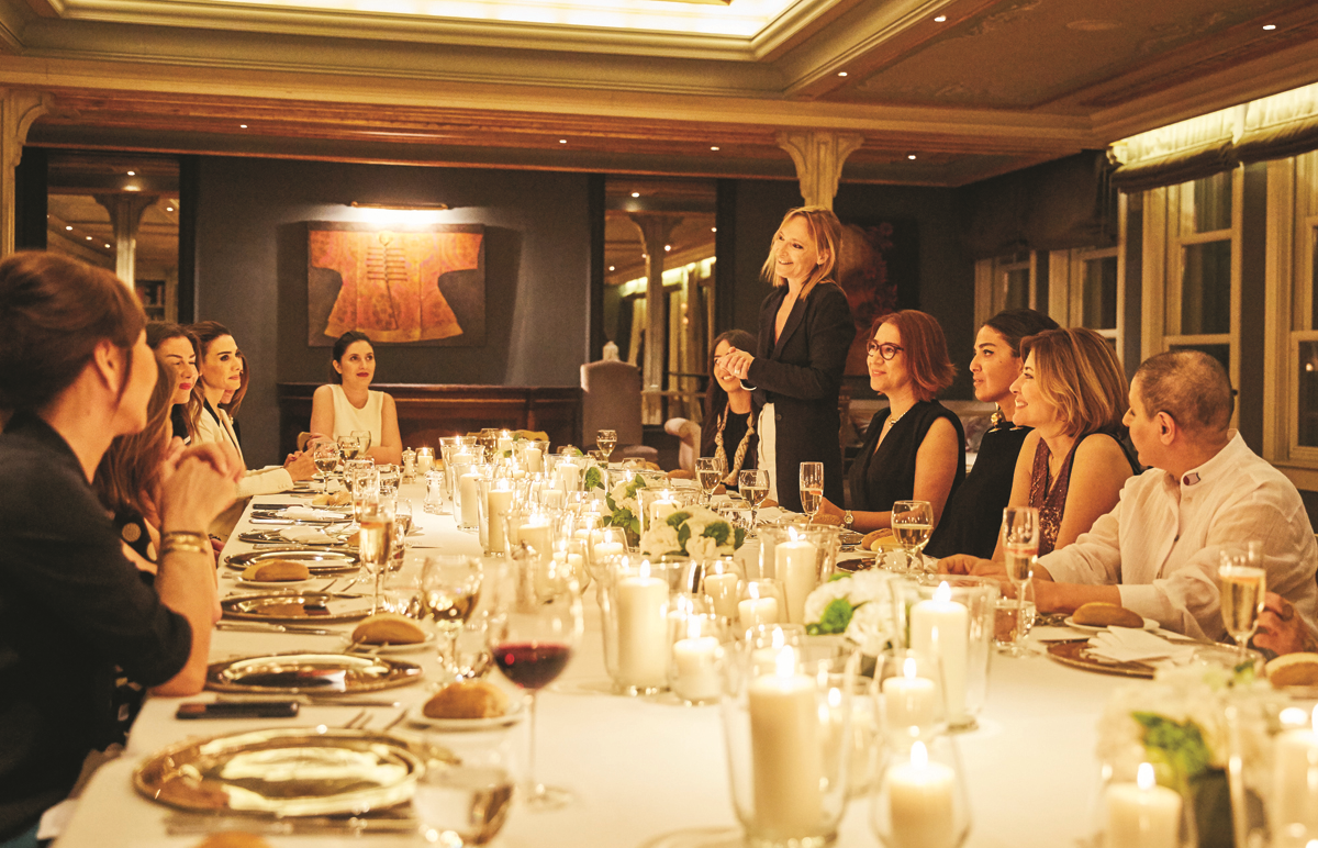 BEŞ KOKUNUN HİKAYESİ