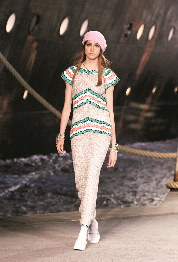 CHANELDEN YOLCULUK VAKTİ