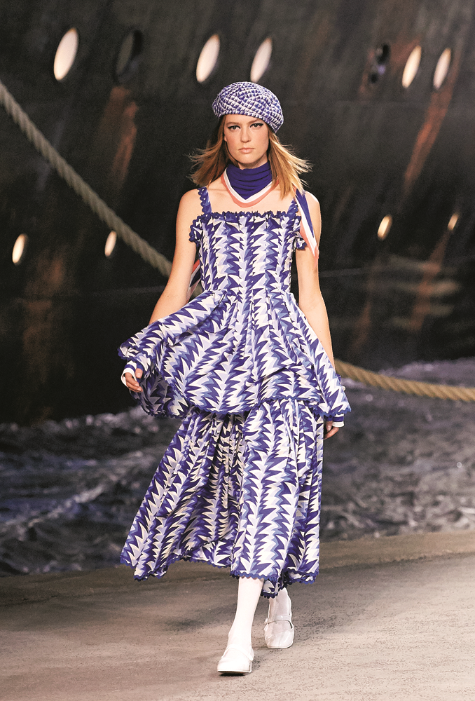 CHANELDEN YOLCULUK VAKTİ