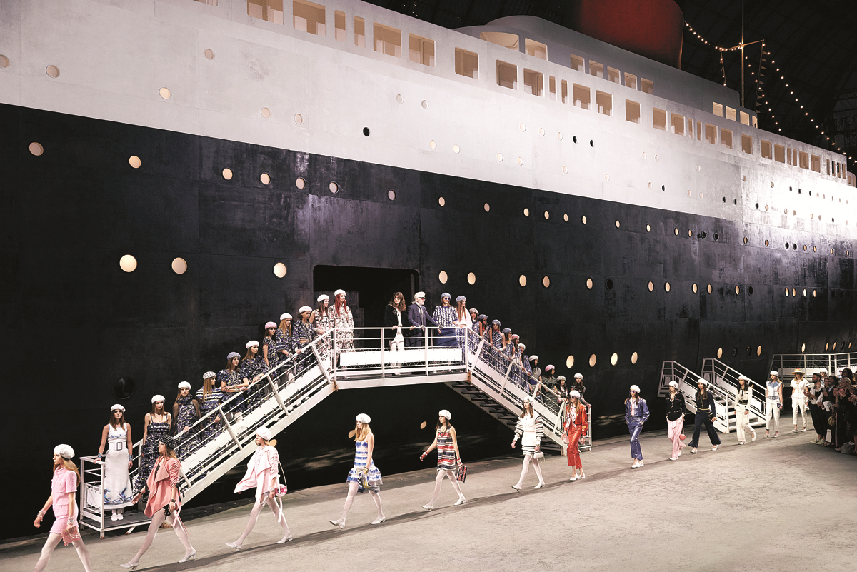 CHANELDEN YOLCULUK VAKTİ