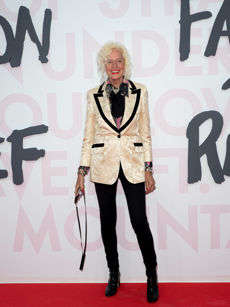 CANNESDA FASHION FOR RELIEF DEFİLESİ