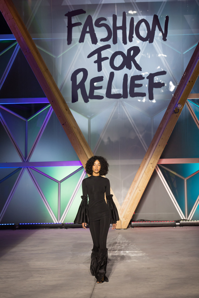 CANNESDA FASHION FOR RELIEF DEFİLESİ