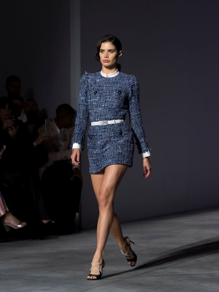 CANNESDA FASHION FOR RELIEF DEFİLESİ