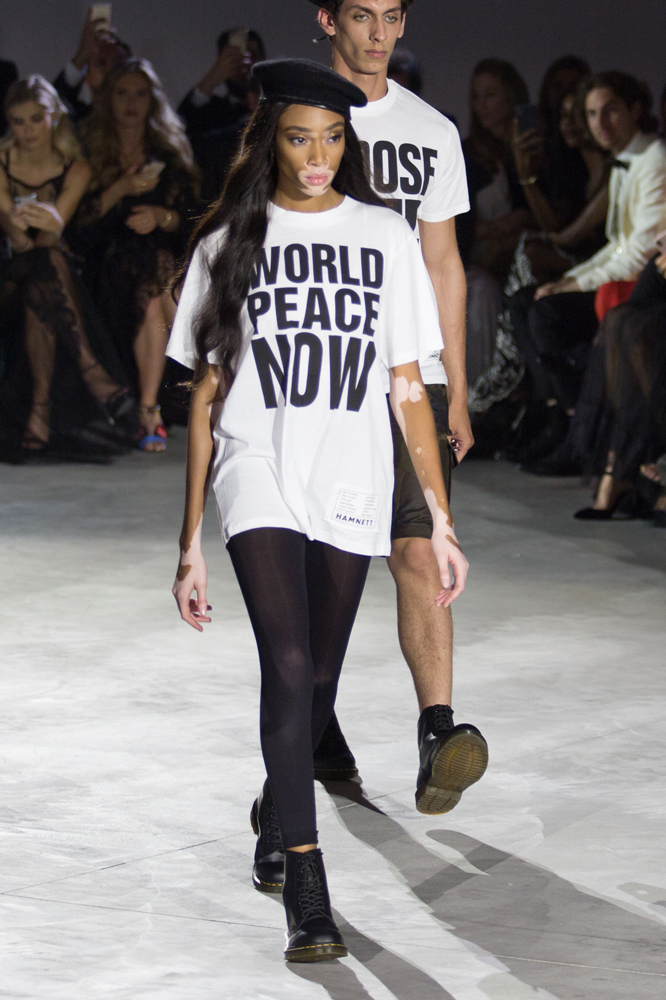 CANNESDA FASHION FOR RELIEF DEFİLESİ