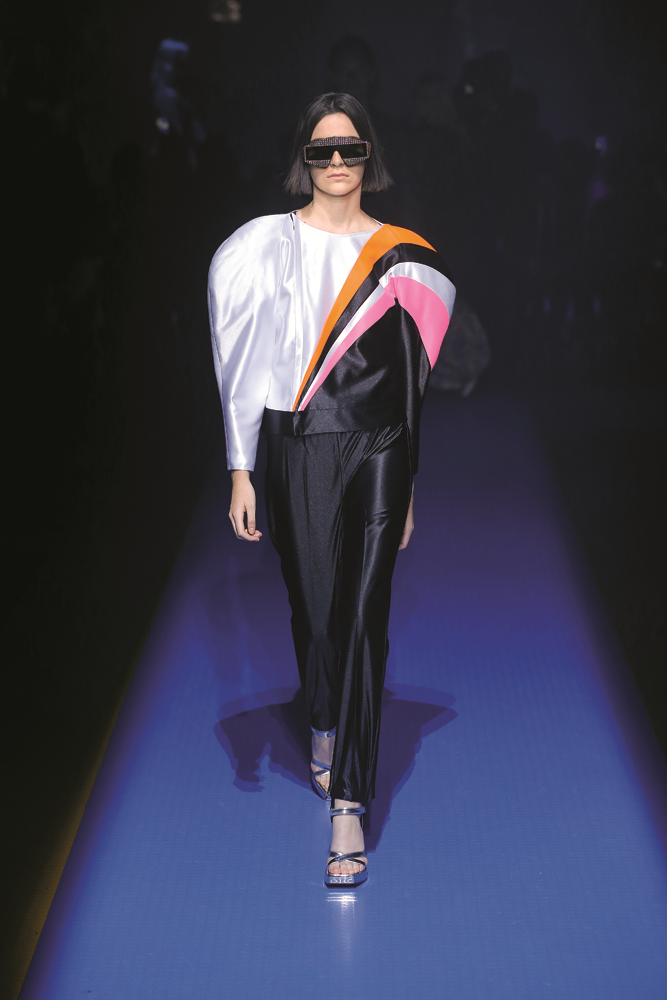 GUCCIDEN ELTON JOHNA ÖZEL KOLEKSİYON