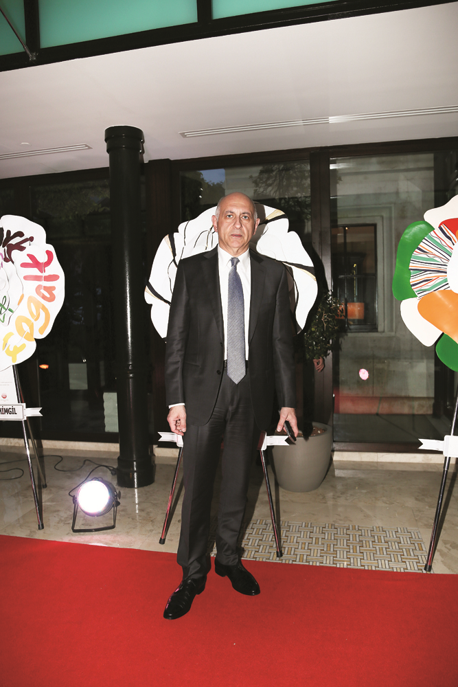 EĞİTİME BÜYÜK DESTEK