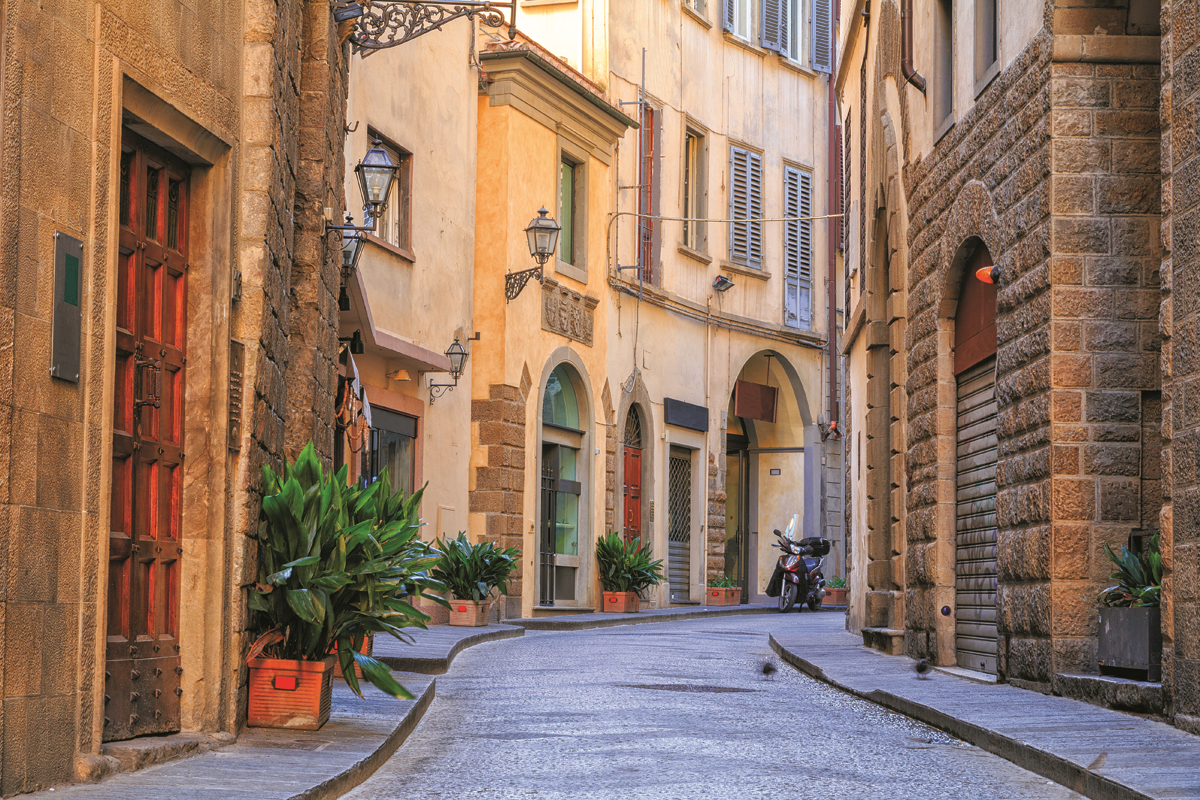 HAFTANIN TASARIMCISI ALARA BÜYÜKKOYUNCU