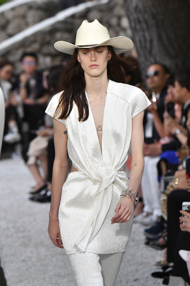 LOUIS VUITTON CRUISE 2019