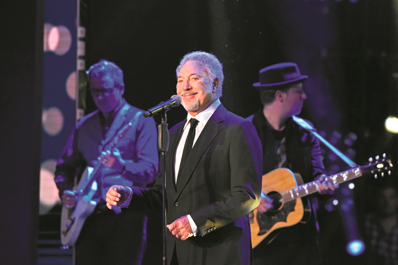 MÜZİĞİN YILDIZLARI MONACODA