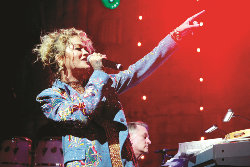 MÜZİĞİN YILDIZLARI MONACODA