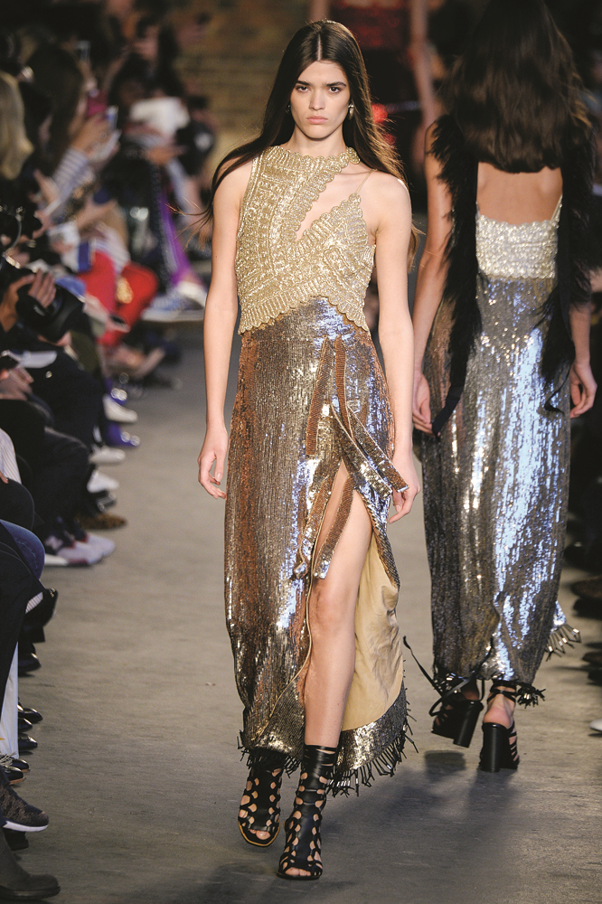 2018 YAZ SEZON TRENDİ AÇIK OMUZLAR