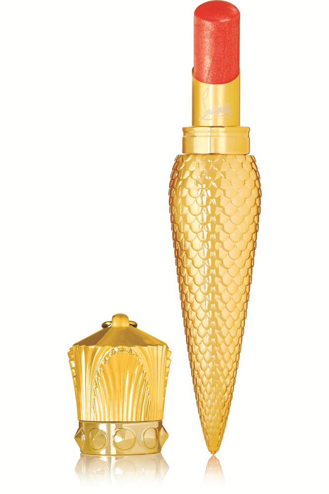 MAKYAJ ÇANTASINDA NELER OLMALI