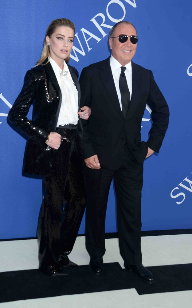 CFDA MODA ÖDÜLLERİ KIRMIZI HALI 