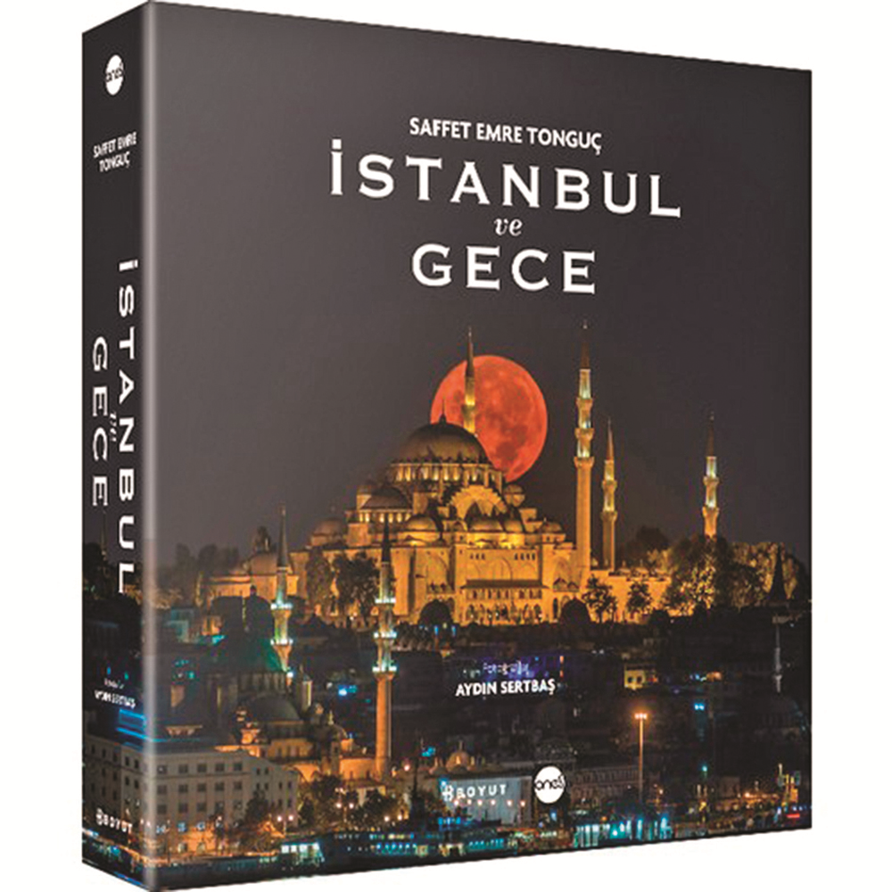 ARZU SABANCININ MASA ÜSTÜ KİTAPLARI