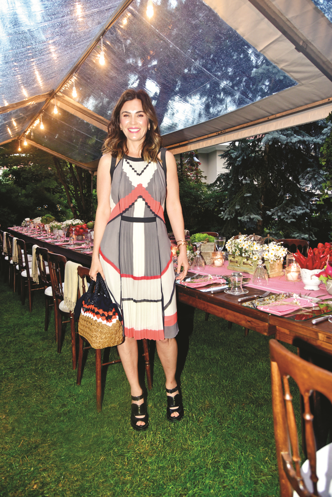 BAHÇEDE İFTAR YEMEĞİ