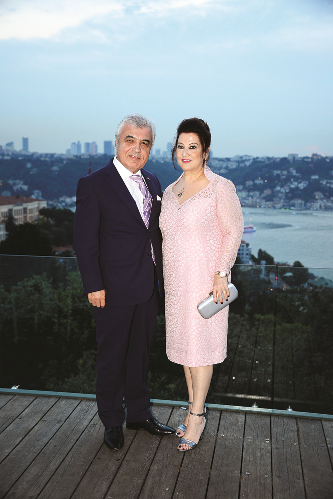 BOĞAZ MANZARALI  AKŞAM YEMEĞİ