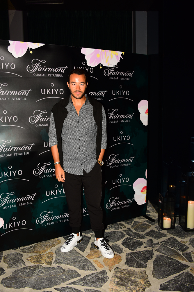 TOLGA SEZGİNİN DOĞUM GÜNÜ PARTİSİ