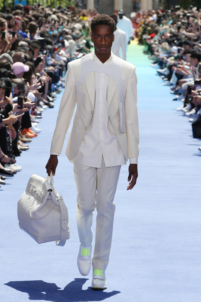 LOUIS VUITTON İLKBAHAR/YAZ 2019 ERKEK DEFİLESİ