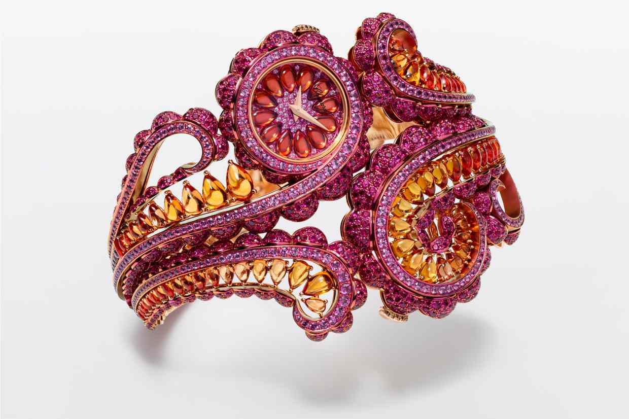 EŞSİZ MÜCEVHERLER