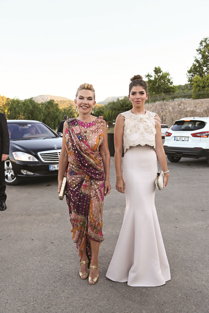 ESRA ECZACIBAŞI VE MURAT COŞKUNUN DÜĞÜNÜNE KATILANLAR