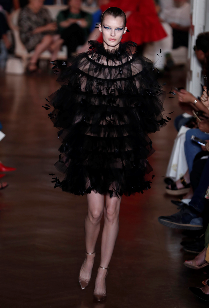 VALENTINO HAUTE COUTURE 