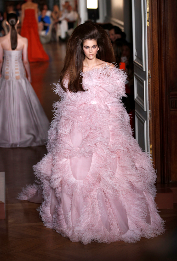 VALENTINO HAUTE COUTURE 
