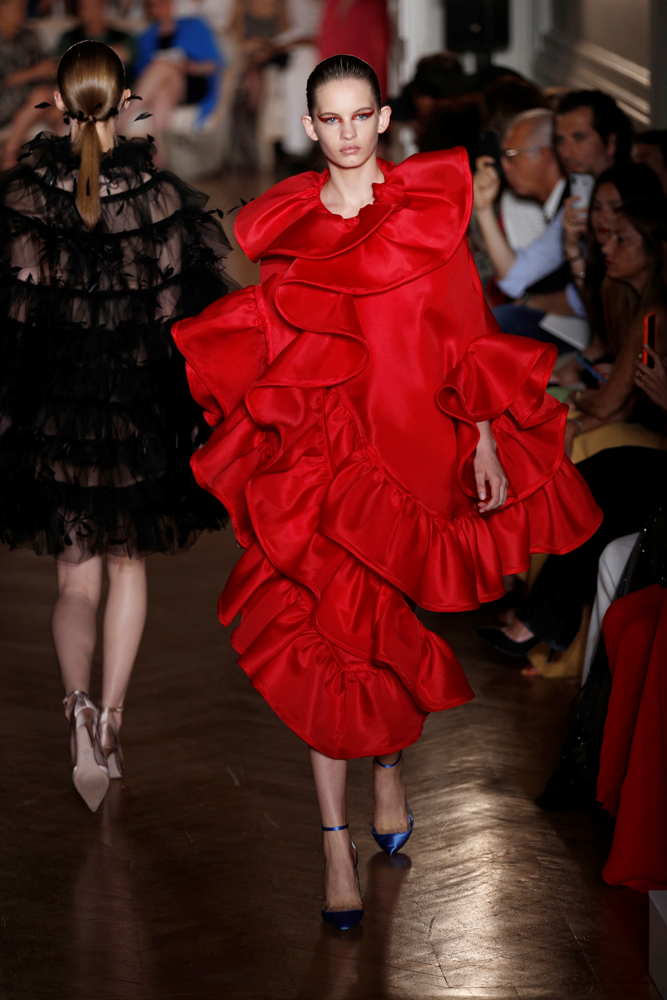 VALENTINO HAUTE COUTURE 