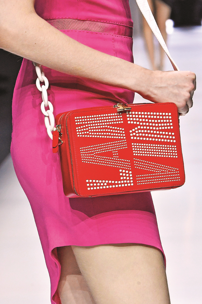 YENİ MONOKROMA HAZIR MISINIZ?