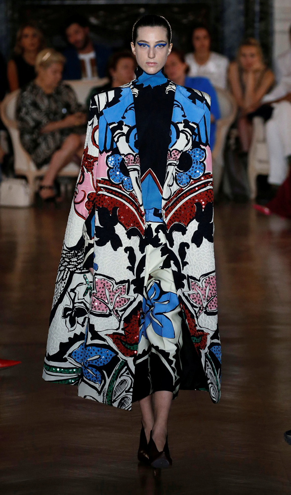 VALENTINO HAUTE COUTURE 