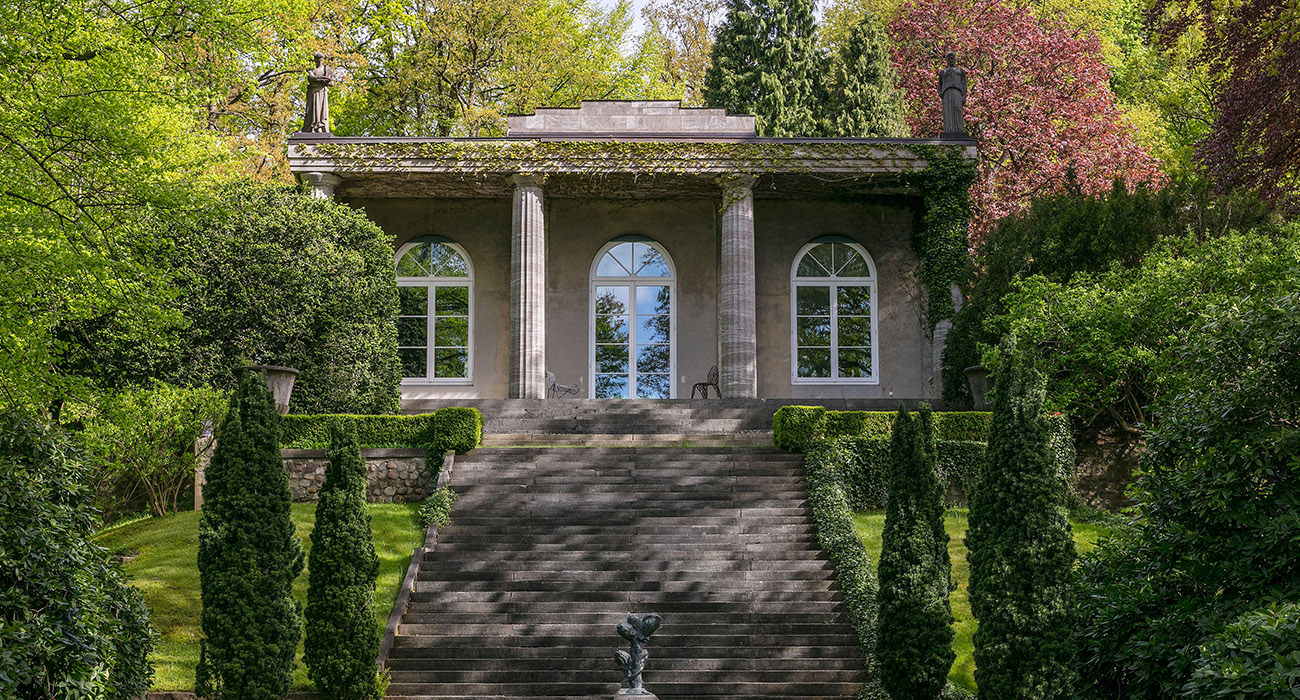 KARL LAGERFELD'İN EVİ SATILIK!