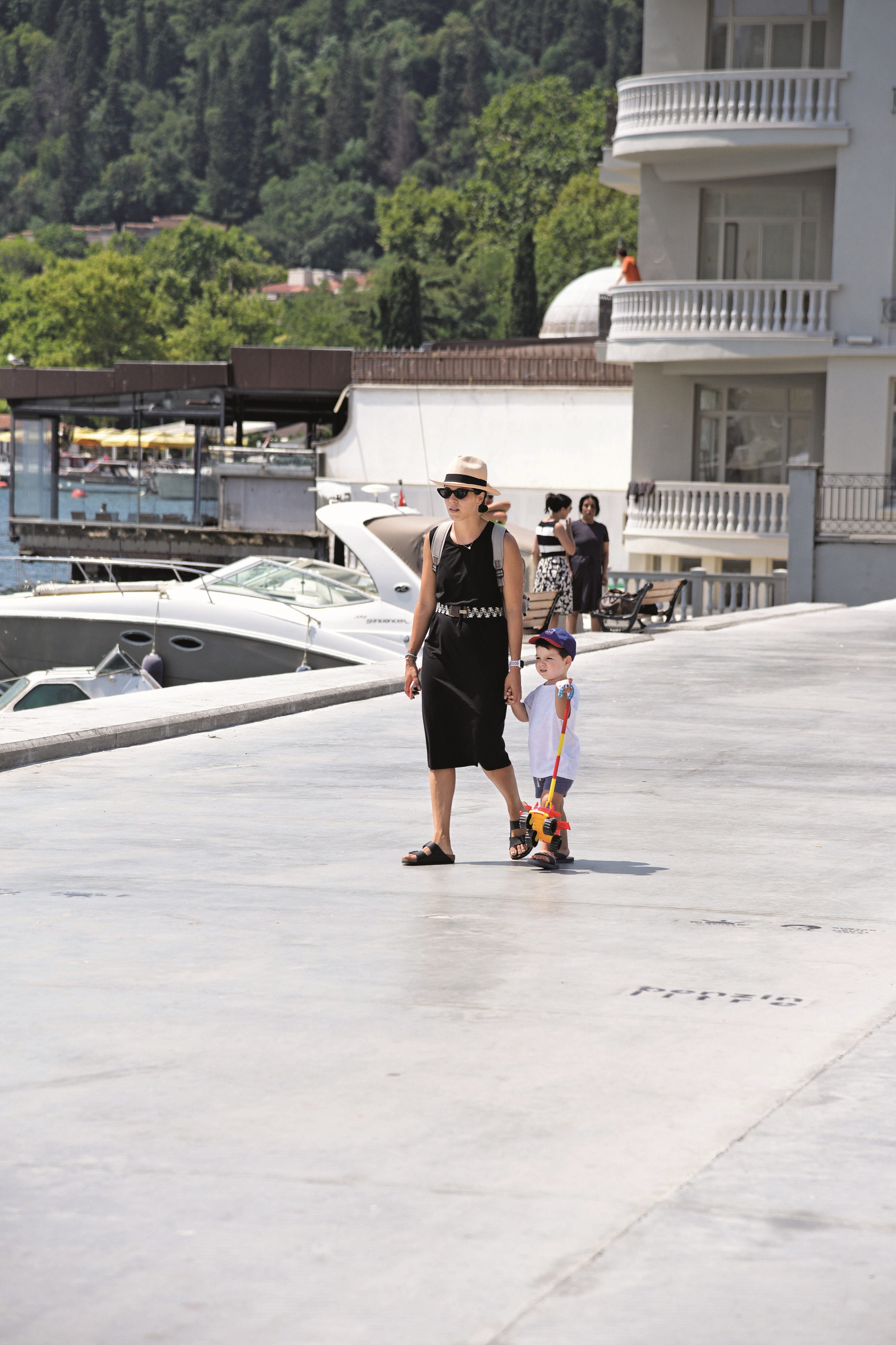 ALİ KOÇ EKİBİ İLE BEBEKTE