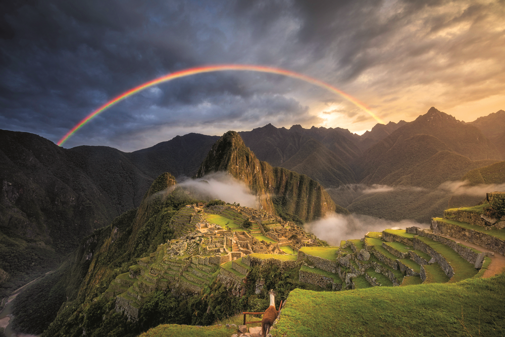 EMİR BAHADAR'IN LÜKSLERİ