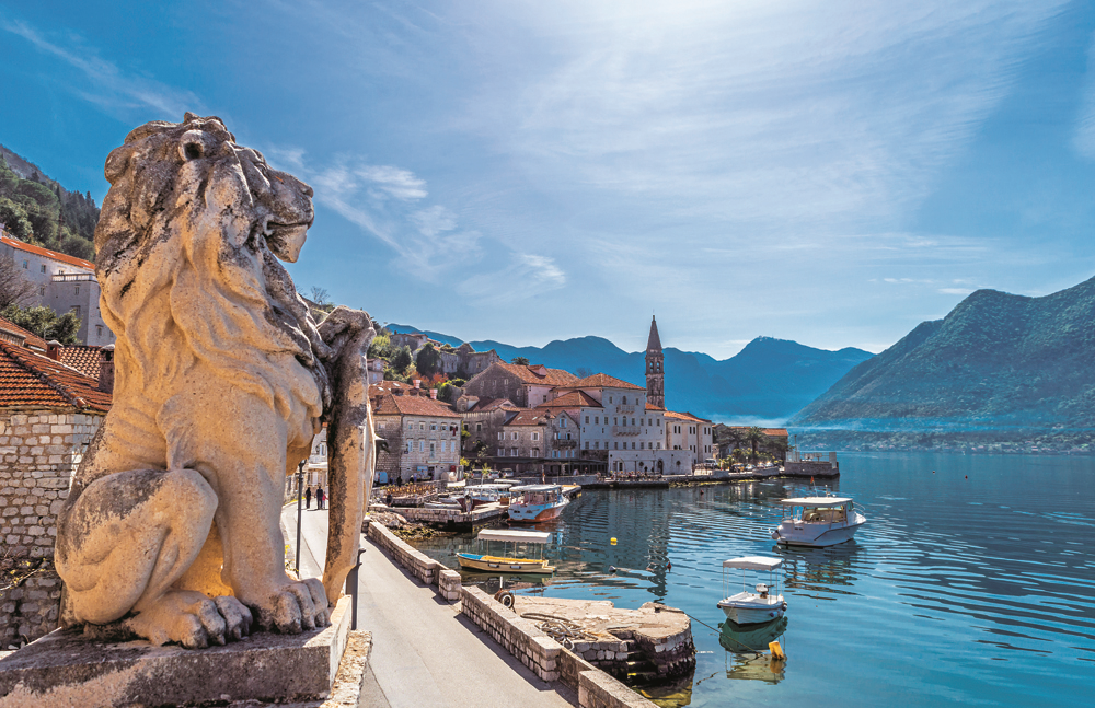 EMİR BAHADAR'IN LÜKSLERİ