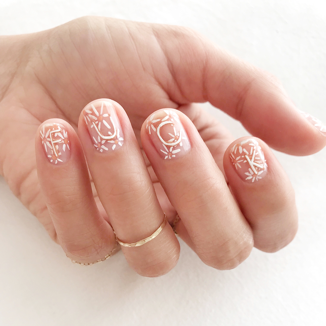 YAZ GELİNLERİ İÇİN NAİL ART ÖNERİLERİ