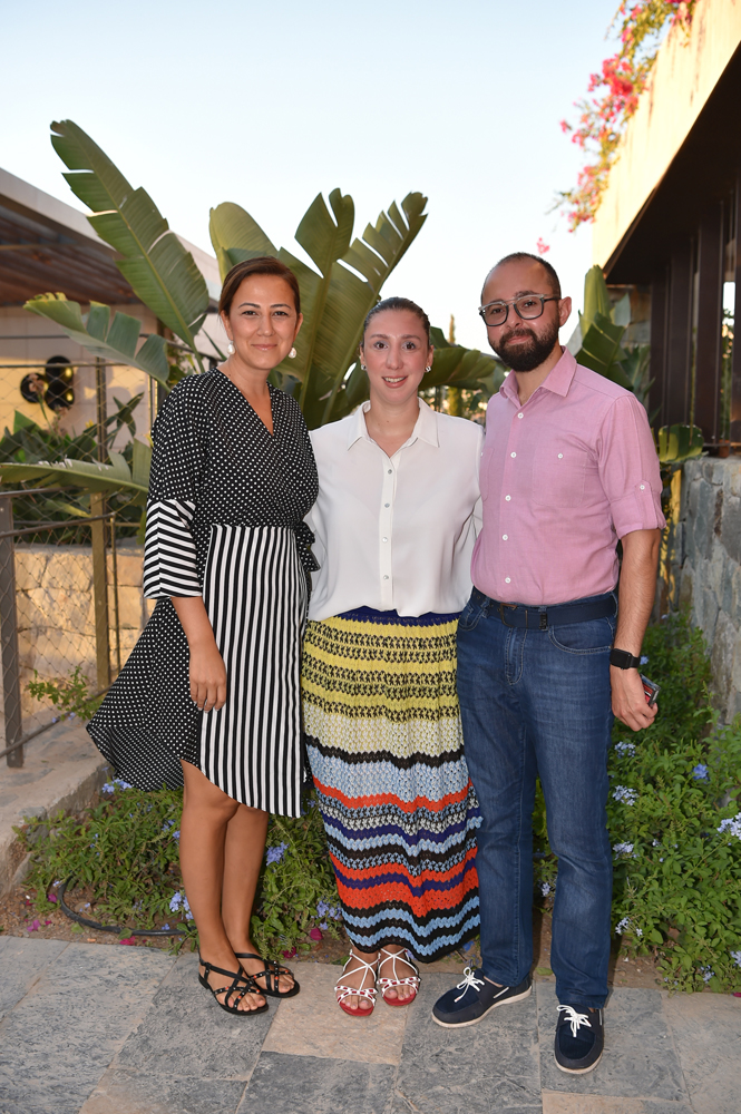 BODRUMDA SANAT DOLU DAVET