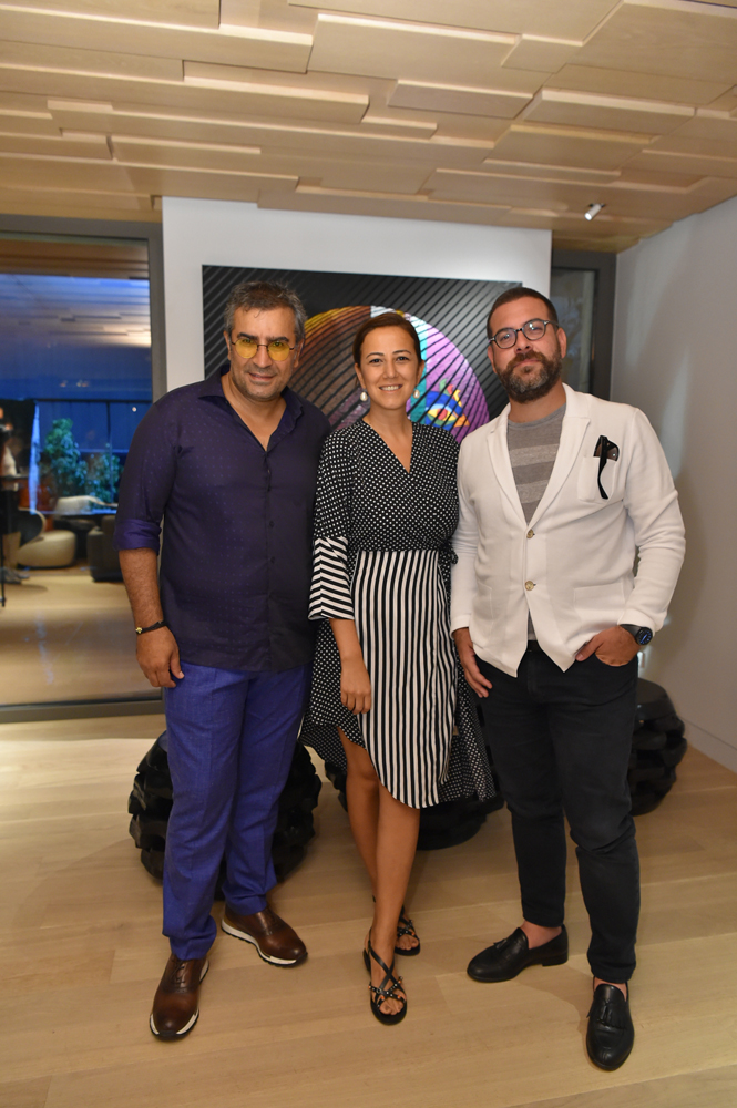 BODRUMDA SANAT DOLU DAVET