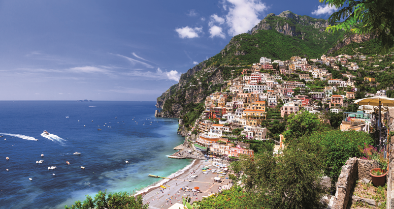 HAFTANIN TASARIMCISI: NAZLI GÜRER ALDIKAÇTI