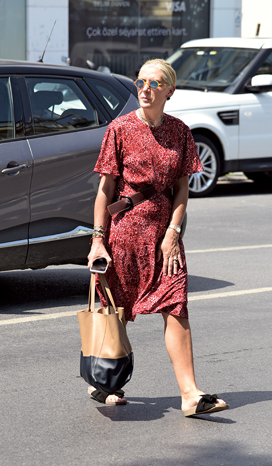 İSTANBUL CADDELERİ