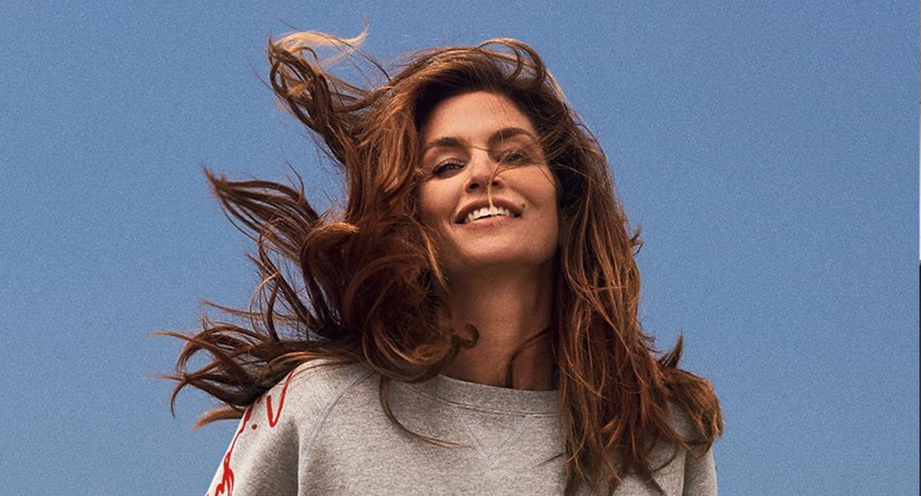 CINDY CRAWFORD’DAN KAPSÜL KOLEKSİYON